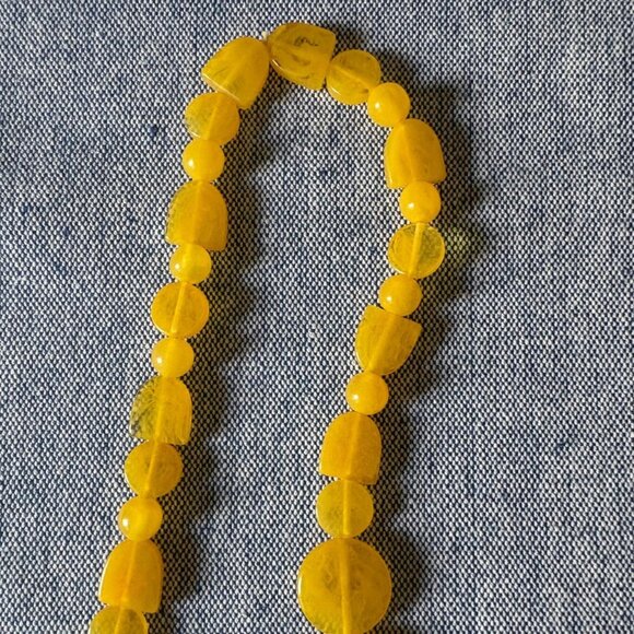 Pull & Bear Boho Beaded Necklace Chunky Yellow Gold - Picture 3 of 3
